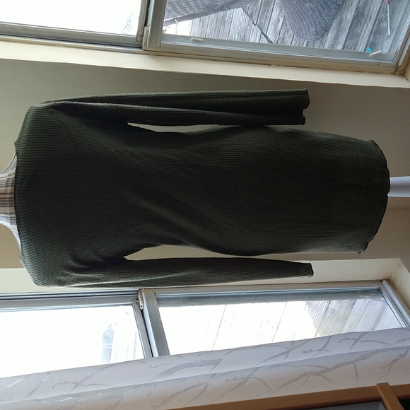 $8 or 3 for 15 dress/tunic olive green - Picture 6 of 9